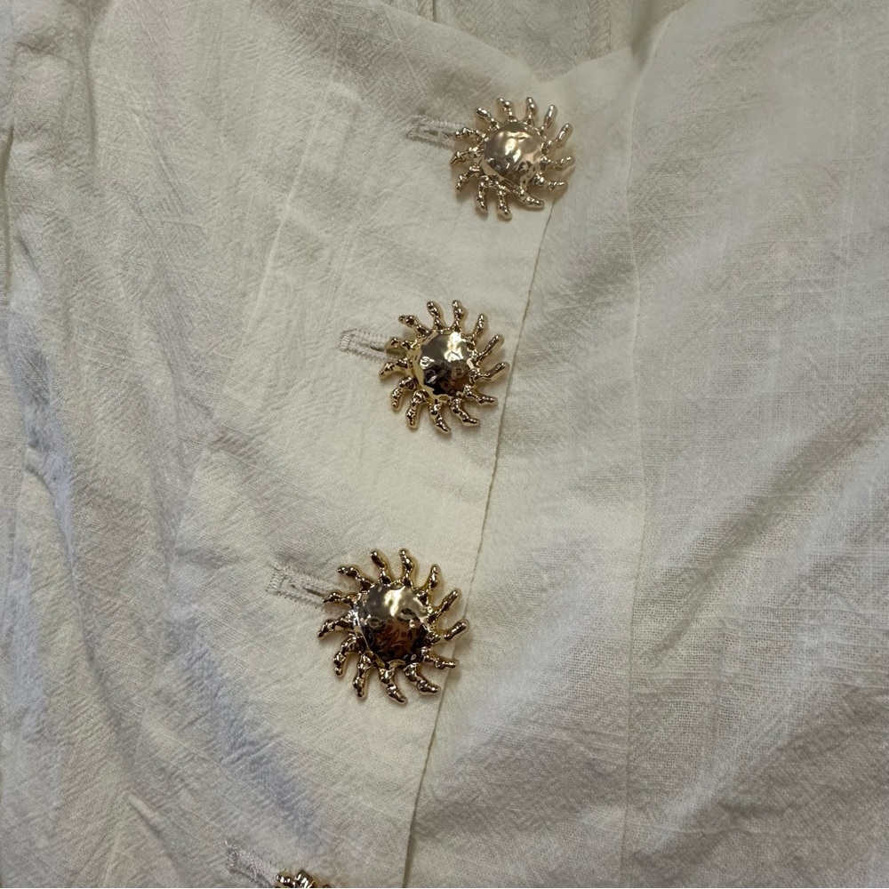 Commense Cream Buttoned Tank Top - Picture 7 of 12